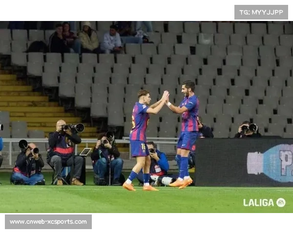 巴萨上半场四球轰塌贝蒂斯防线，费兰-托雷斯11分钟戴帽